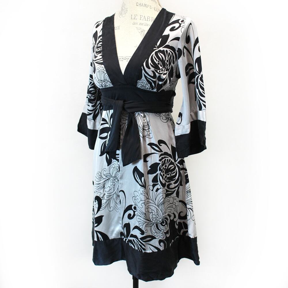 Bebe Y2K 100% Silk belted floral print geisha style dress Small